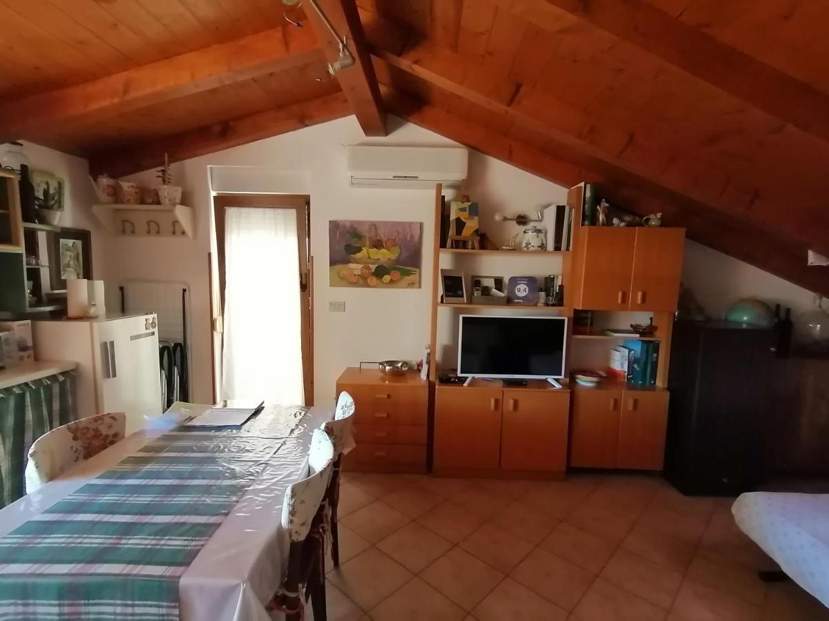 La Calletta Ровин Екстериор снимка